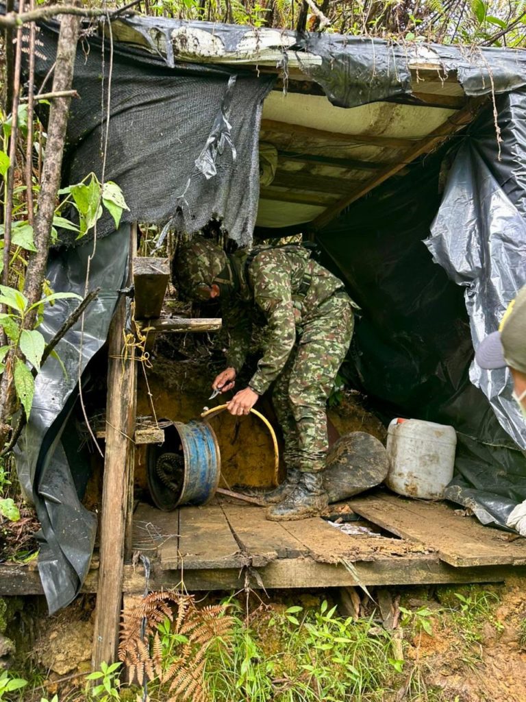 En El Penol destruyeron laboratorio de procesamiento de coca al parecer del Clan del Golfo