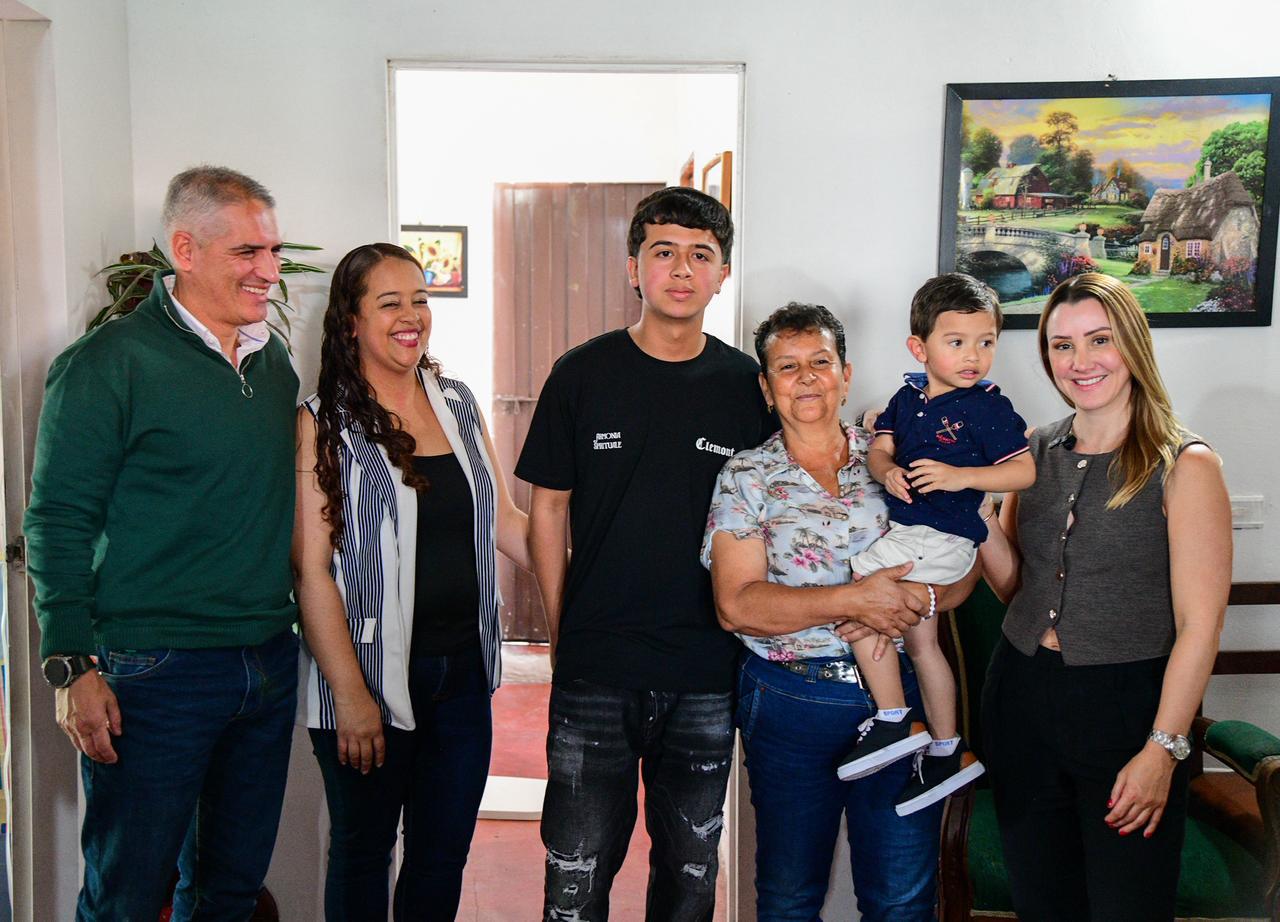 Gobernador y primera dama de Antioquia visitan Marinilla y presentan balance de la estrategia Arrullos