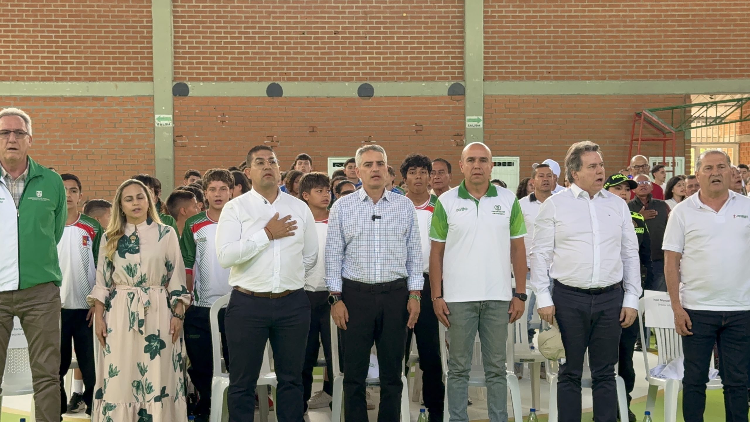 El Santuario fortalece seguridad, salud y educación con inversiones históricas y resultados contundentes