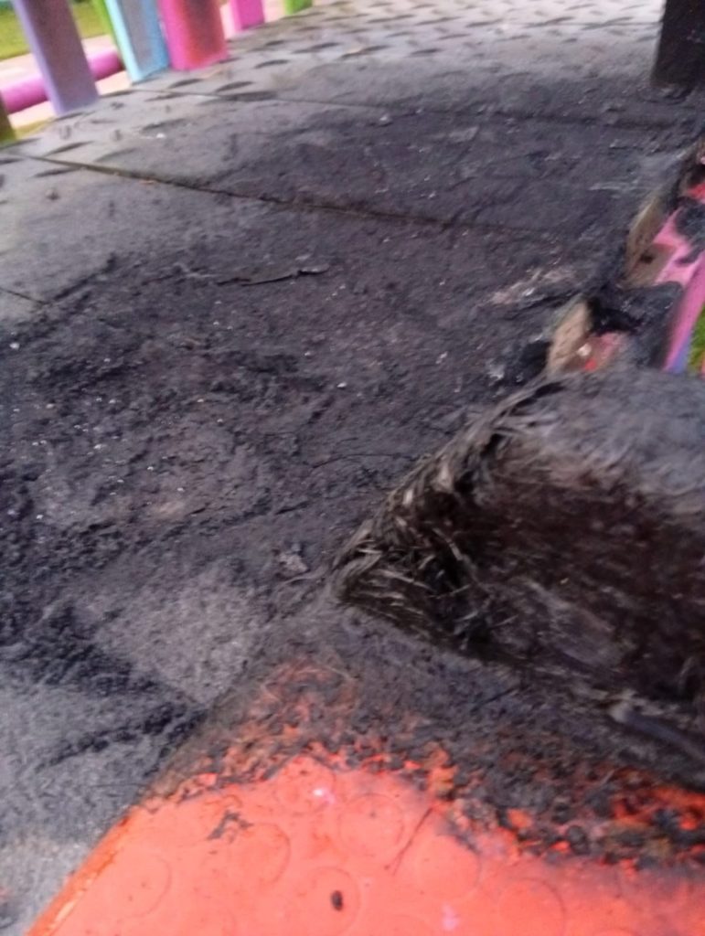 Un globo de mecha causo incendio en parque infantil de un CDI en La Ceja 2