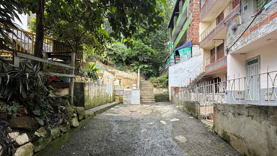 WhatsApp Image 2025 12 09 at 06.06.13