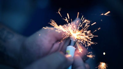 Por detonación de pólvora, una perrita entró en pánico, se lanzó de un octavo piso y falleció en Medellín