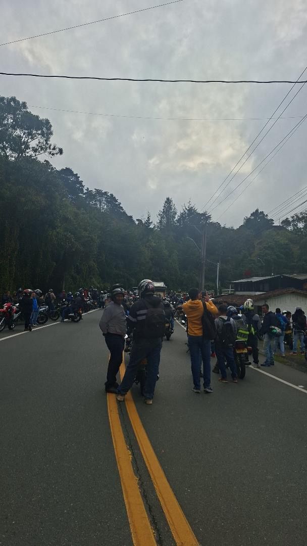 Congestión vehicular en la vía Las Palmas por fatal accidente que dejó un muerto