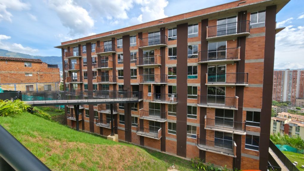 WhatsApp Image 2025 12 21 at 14.07.45