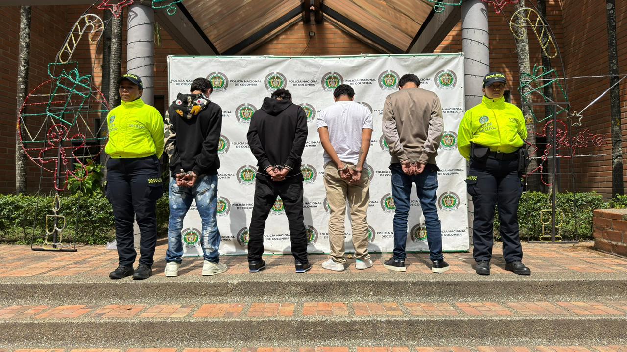 Capturados cuatro presuntos integrantes de una organización dedicada al hurto de motocicletas en Medellín