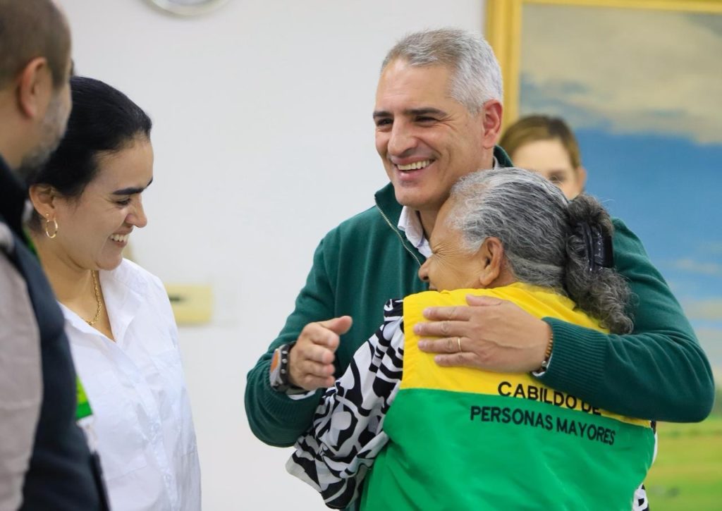 f0256486 2032 4fc6 9842 88c3c4c155ba