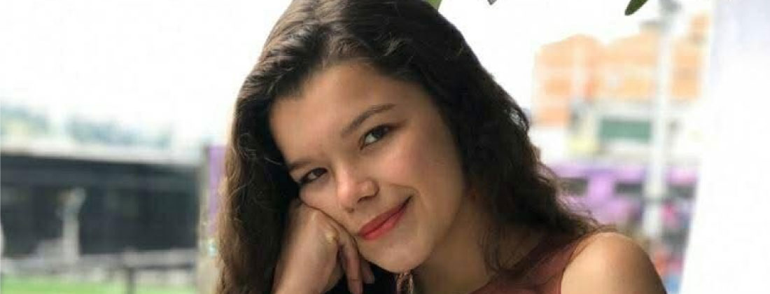 Autoridades buscan al conductor que huyó tras atropello mortal de una motociclista en Rionegro