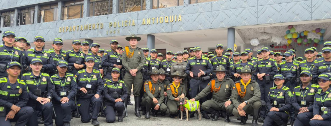 Bizcocho sobrevivió al maltrato y hoy fue recibido por su nueva familia: la Policía de Antioquia