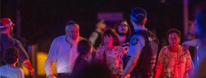 web-En-video-Al-menos-12-muertos,-incluido-uno-de-los-tiradores,-en-el-tiroteo-en-una-playa-de-Sídney