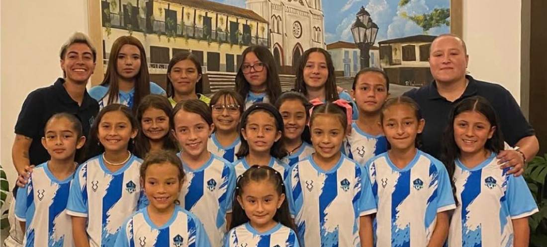 Football Stars Oriente celebra su Carnaval Familiar con música, bingos y premios