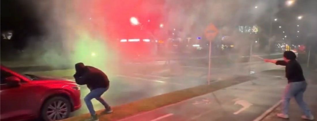 Implicados en ‘guerra de bengalas’ pidieron disculpas; Alcaldía de Rionegro confirmó sanciones y reiteró prohibición total de pólvora