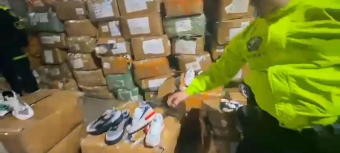 Incautaron más de 6 600 pares de zapatos de contrabando en Medellín, listos para ser vendidos por criminales en diciembre