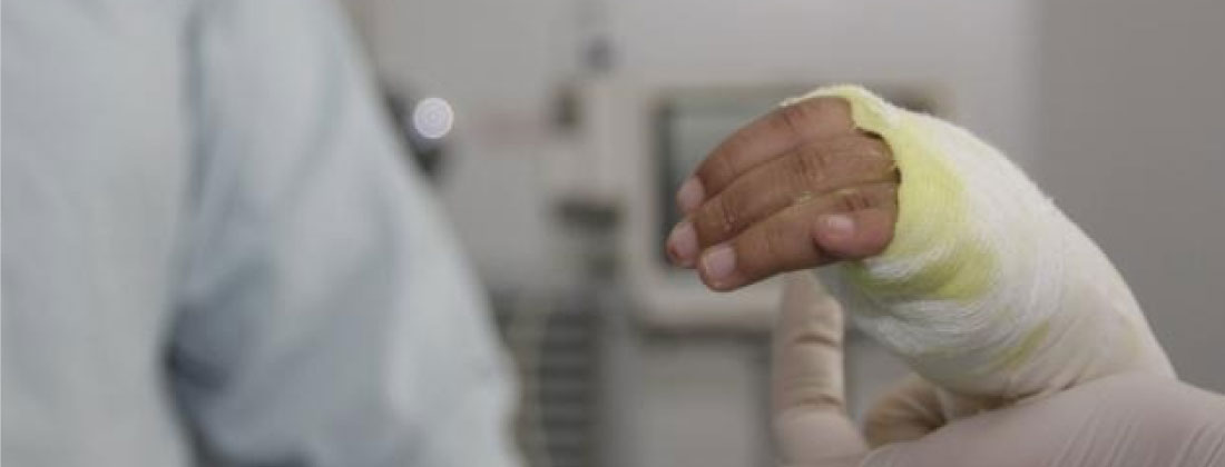 Niño de 4 años falleció en Medellín luego de que le arrojaran botella encendida con gasolina