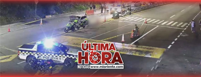 web-explosión-al-interior-de-un-vehículo-en-la-autopista-Medellín-Bogotá,-cerca-del-peaje-de-Copacabana.-Se-investigan-las-causas