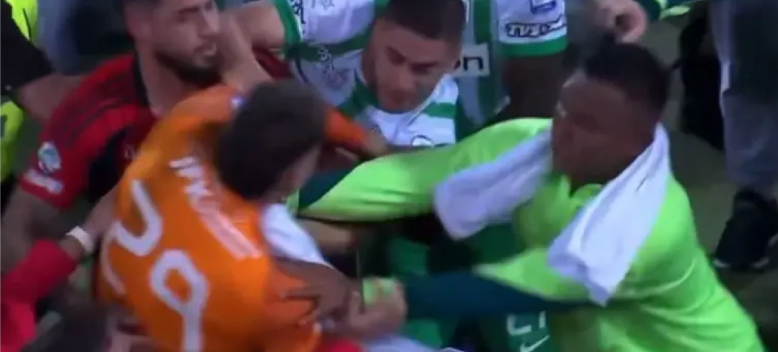 Polémica en el clásico: agresión de Matheus Uribe a Washington Aguerre desencadenó la confrontación al final del partido