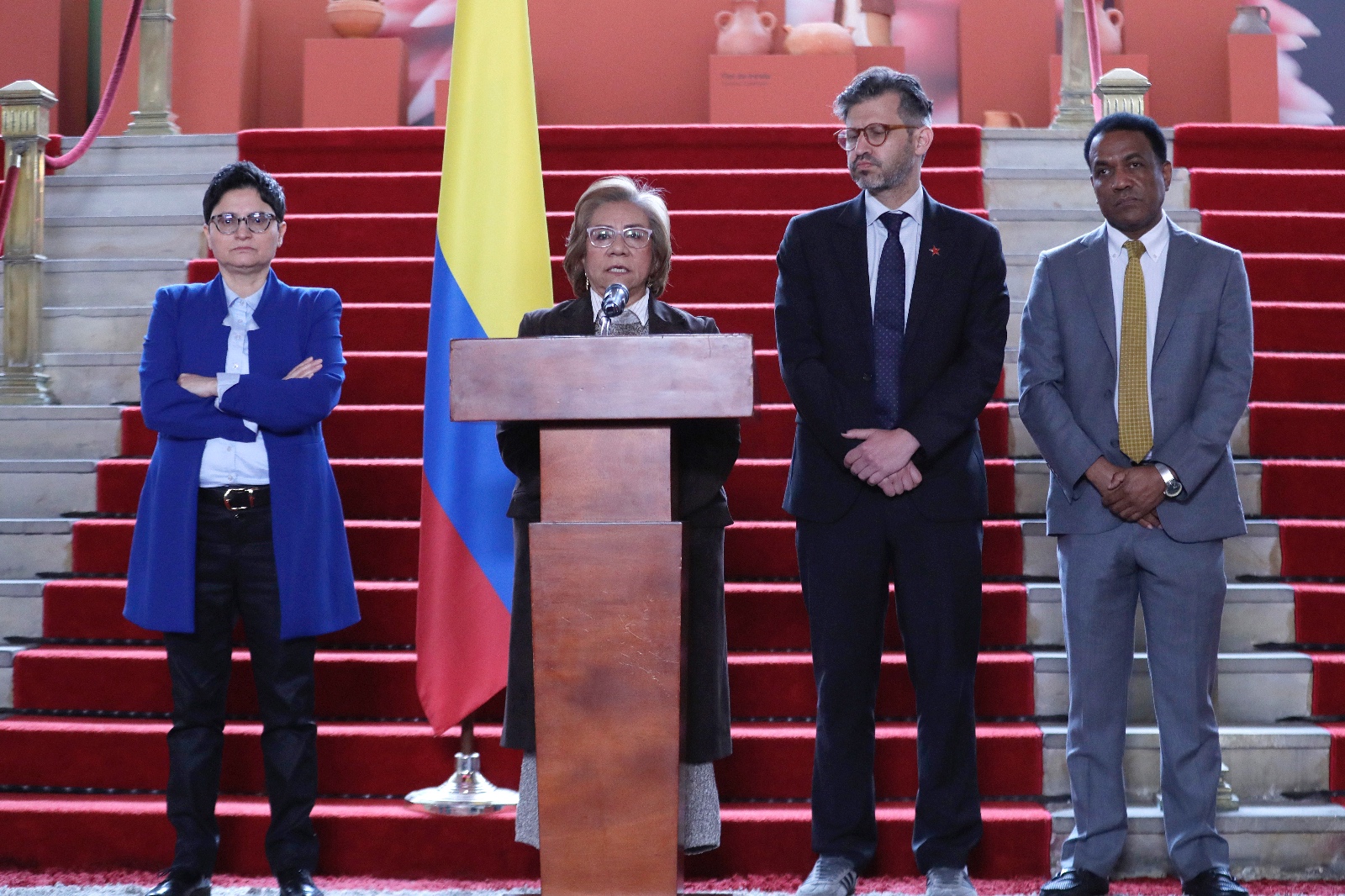 Canciller: Colombia se apoyará en organismos multilaterales ante amenazas de Trump a Petro