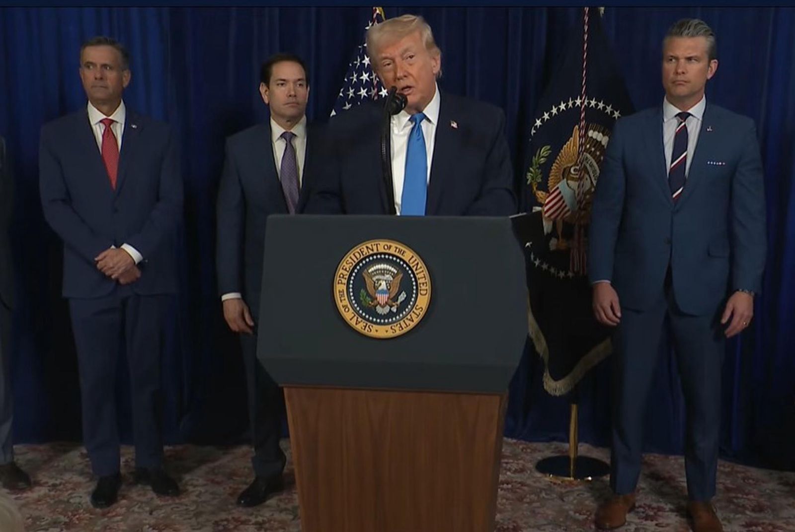 Trump: Maduro y Flores se encuentran en un buque militar y serán llevados a Nueva York