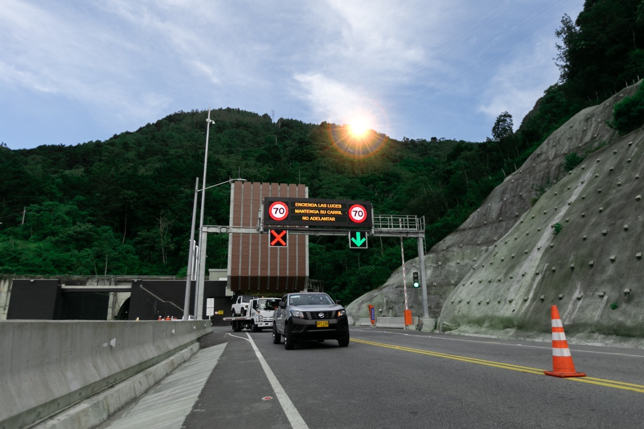 Habrá reversible en Túnel de Oriente el domingo y lunes festivo, detalles del plan Éxodo y Retorno del Puente de Reyes
