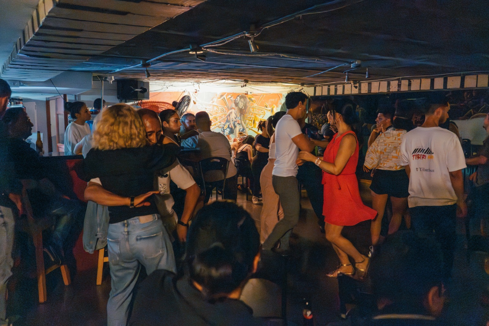 Por conciertos de Bad Bunny, habrá ampliación de horario de establecimientos nocturnos en Medellín