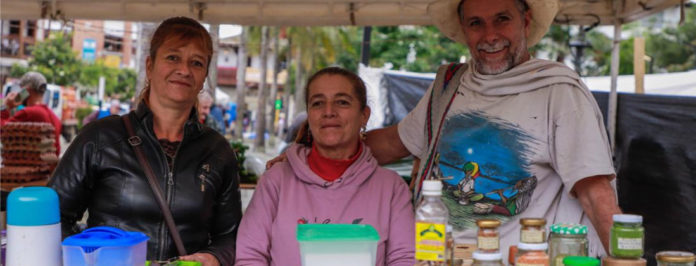 web-La-Ceja-retoma-los-Mercados-Campesinos-con-jornadas-quincenales-en-el-Parque-Principal