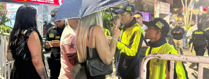 web-Operativo-sorpresa-en-el-Parque-Lleras-dejó-2-suspensiones-a-negocios,-más-de-40-comparendos-y-2-menores-trasladados