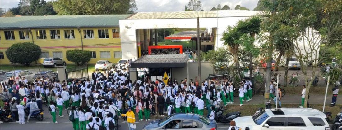 Secretaría de Movilidad pone en marcha operativo vial en colegios de Rionegro por inicio de clases