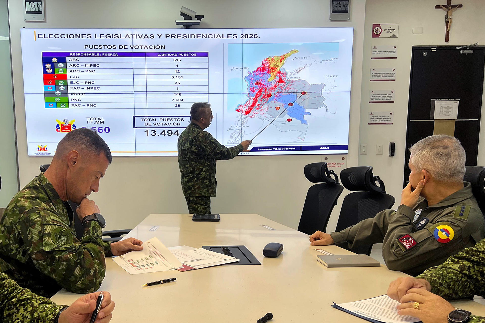 Gobierno nacional despliega 126 000 militares para garantizar seguridad de elecciones legislativas