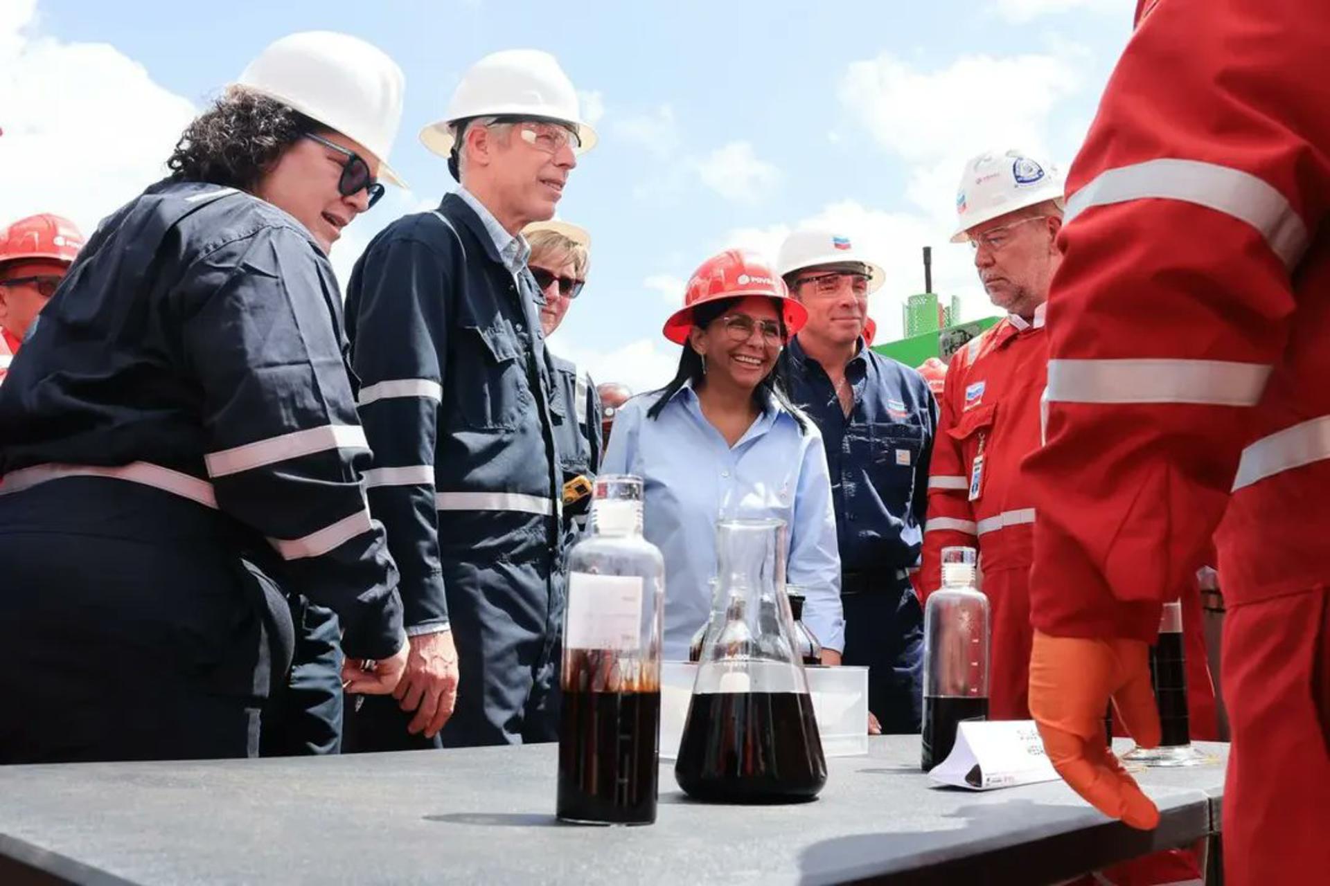 Chevron podría elevar producción petrolera en Venezuela hasta un 33 %: 300 000 barriles diarios