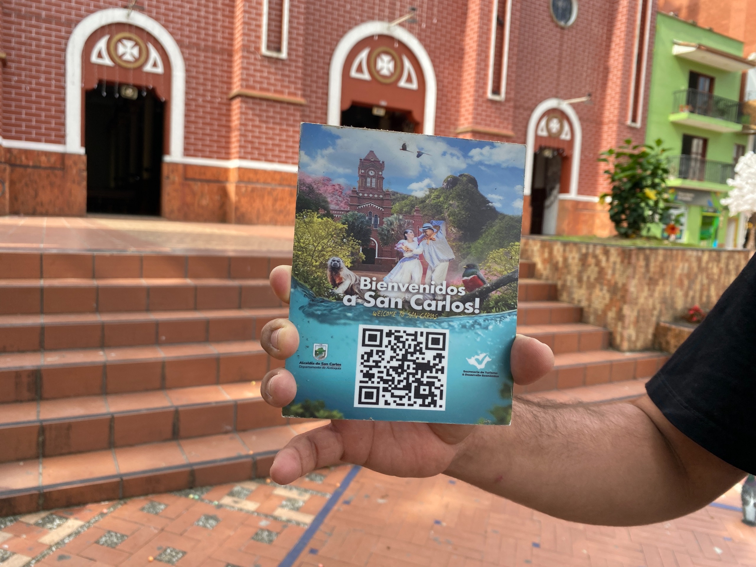 En San Carlos se ponen en marcha vitrinas digitales con códigos QR para consultar la oferta turística y productiva
