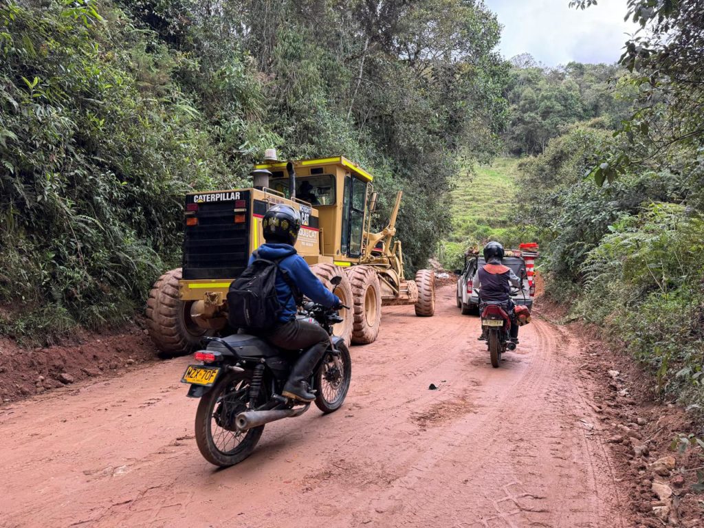 Lluvias obligan a intervenir la vía La Playa-San Rafael, en La Ceja