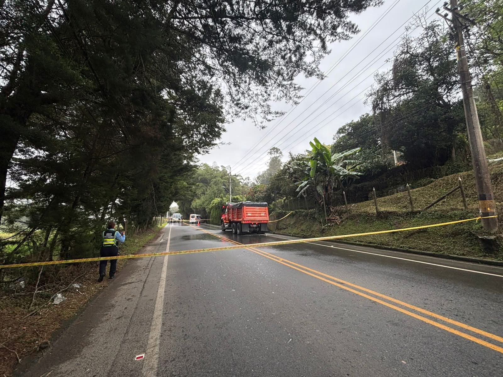 Motociclista murió al adelantar por la derecha en la vía La Ceja–Rionegro