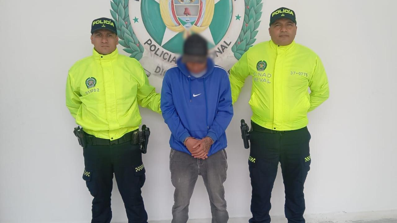 Un hombre señalado de asesinar a su propio hijo, un bebé de 9 meses, en Medellín, fue capturado cuando lo visitó en el cementerio