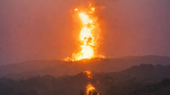 Erupción de volcán de lodo en San Juan de Urabá deja 1 200 personas afectadas. Así avanza la atención