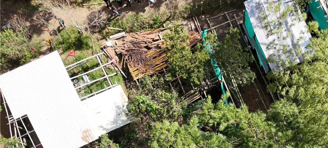Alcaldía de El Peñol alertó por invasión en zona de alto riesgo donde habría menores desescolarizados