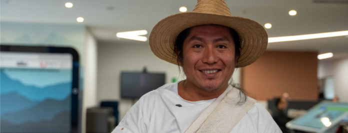 web-Romualdo-Gil,-indígena-Wiwa,-a-un-paso-de-ser-el-primer-profesional-de-su-comunidad.-Estudia-en-la-IU-Digital