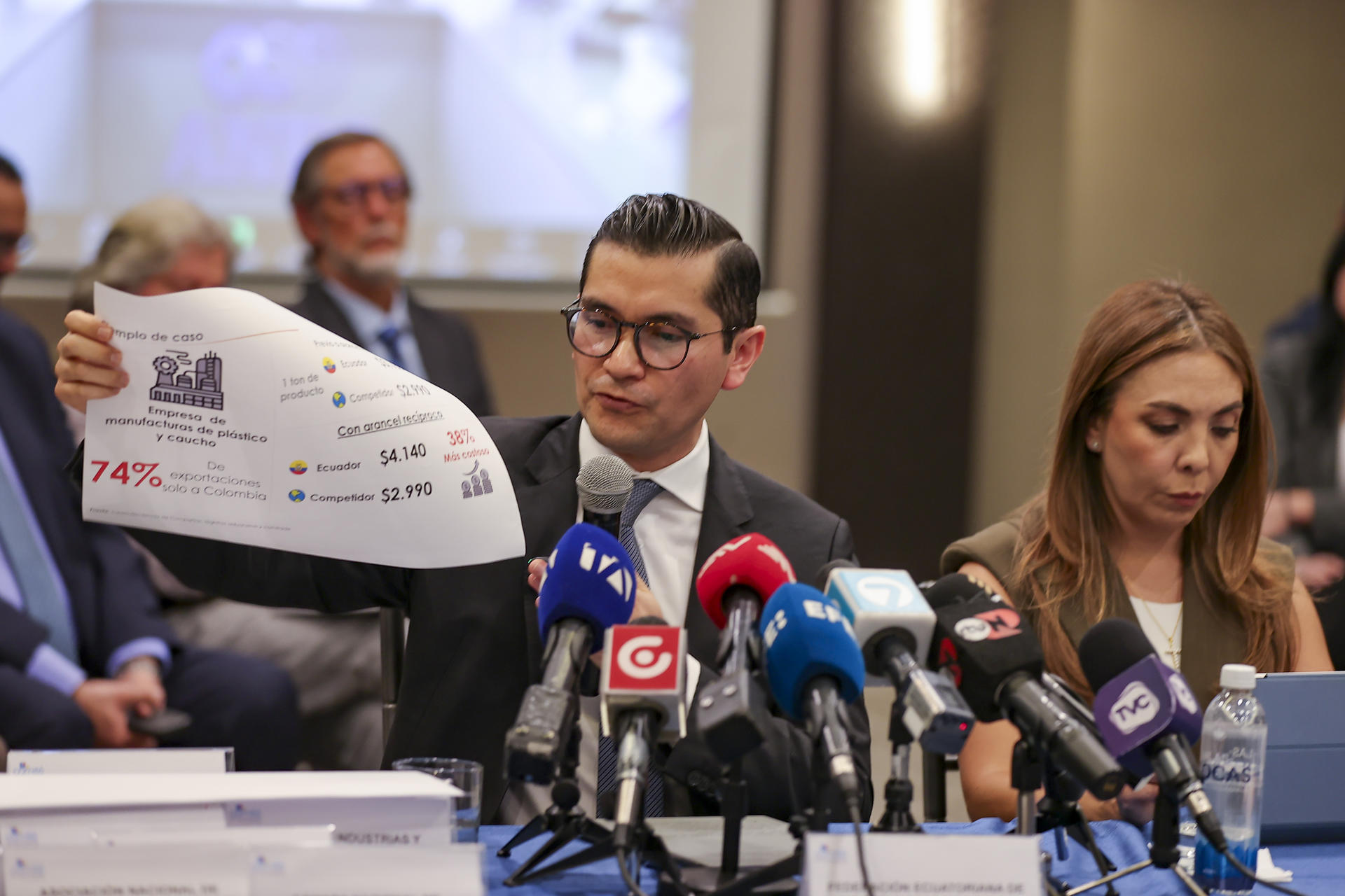 Empresarios de Ecuador y Colombia alertan de pérdidas millonarias por guerra comercial y claman diálogo urgente